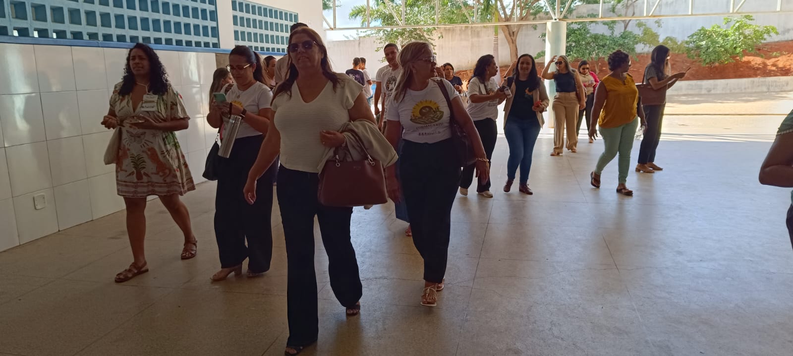 Visita às escolas